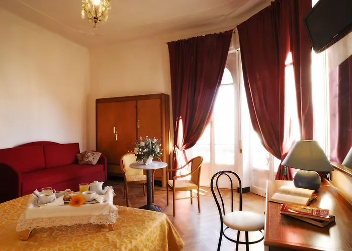 阿尔菲酒店 酒店