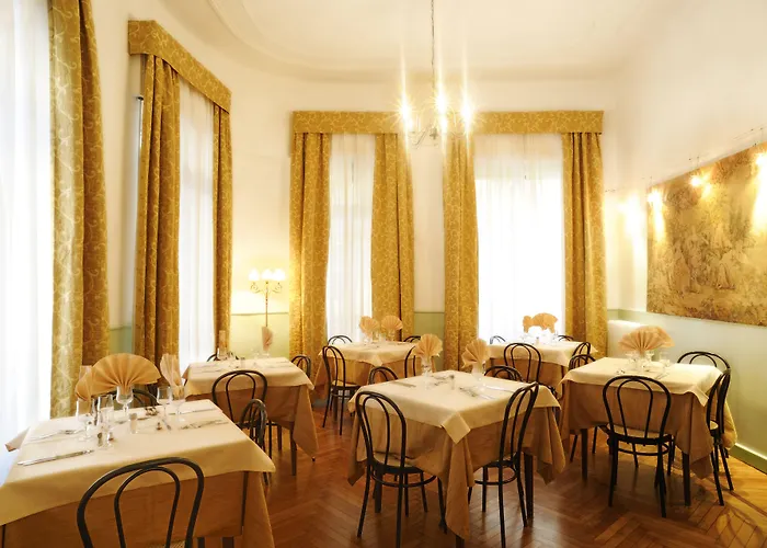 ホテル Alfieri 3*